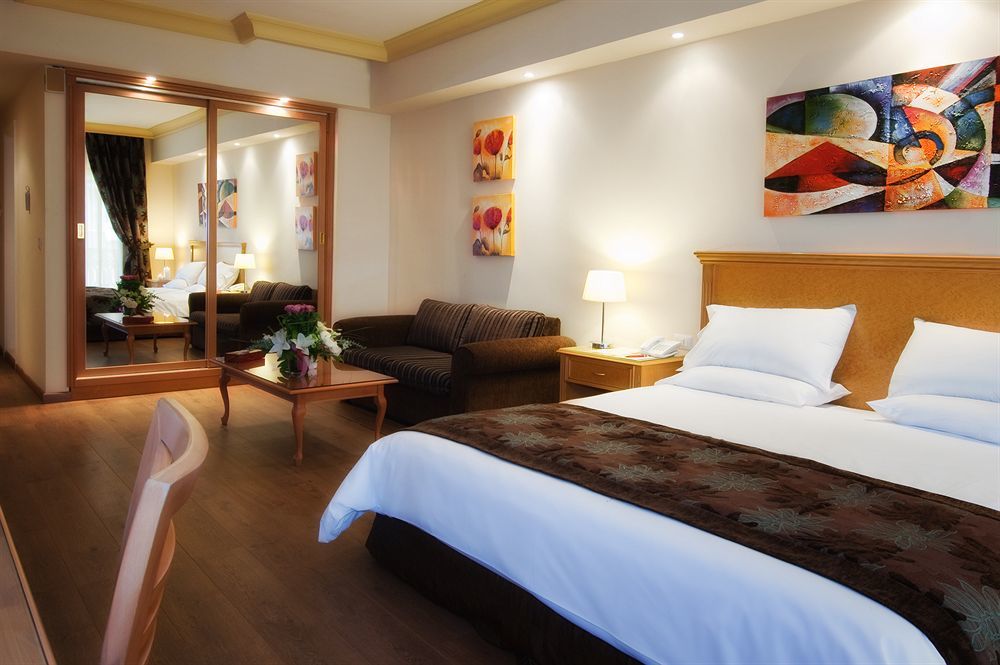 Rawche Universal Apartments Beirut Zimmer foto