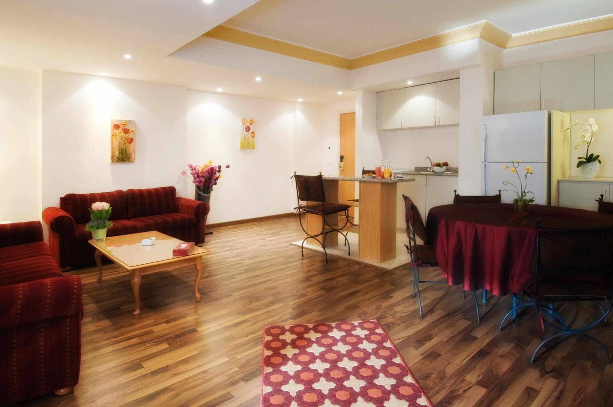 Rawche Universal Apartments Beirut Zimmer foto